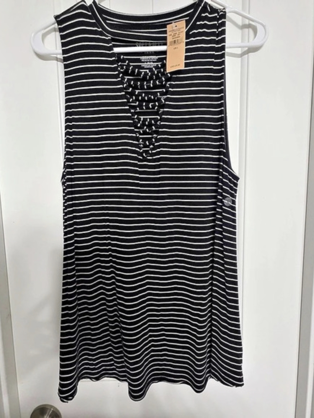 ✨️American Eagle✨️ Striped Lace-Up Tank Top in Black & White Size Large NWT